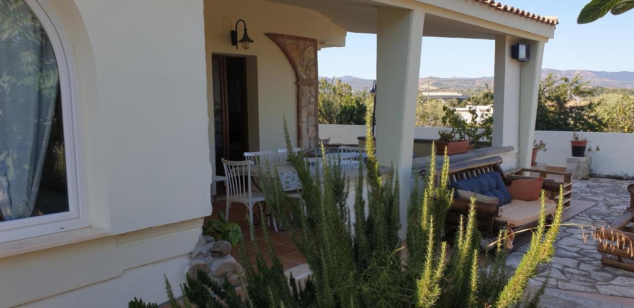 Villa Renzo E Lucia Sant Isidoro  エクステリア 写真