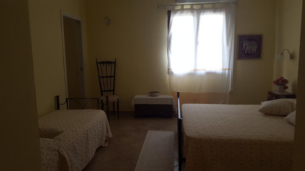Villa Renzo E Lucia Sant Isidoro  エクステリア 写真