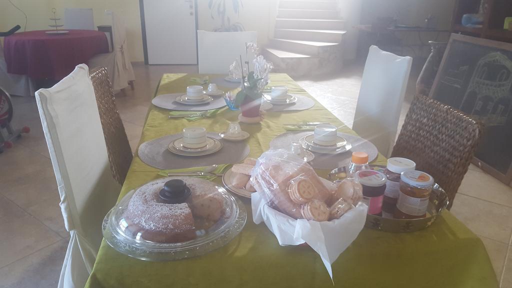 Villa Renzo E Lucia Sant Isidoro  エクステリア 写真
