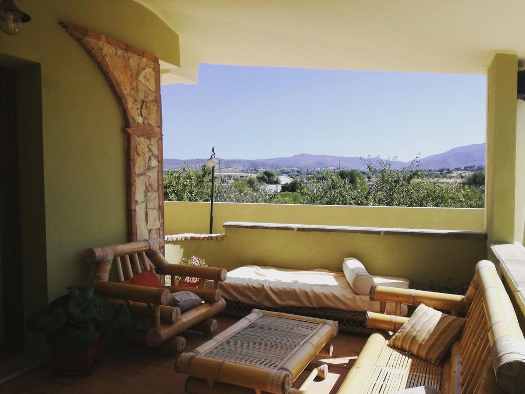 Villa Renzo E Lucia Sant Isidoro  エクステリア 写真