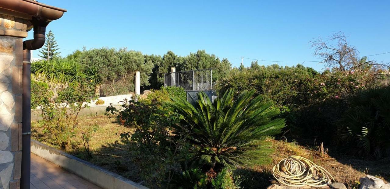 Villa Renzo E Lucia Sant Isidoro  エクステリア 写真