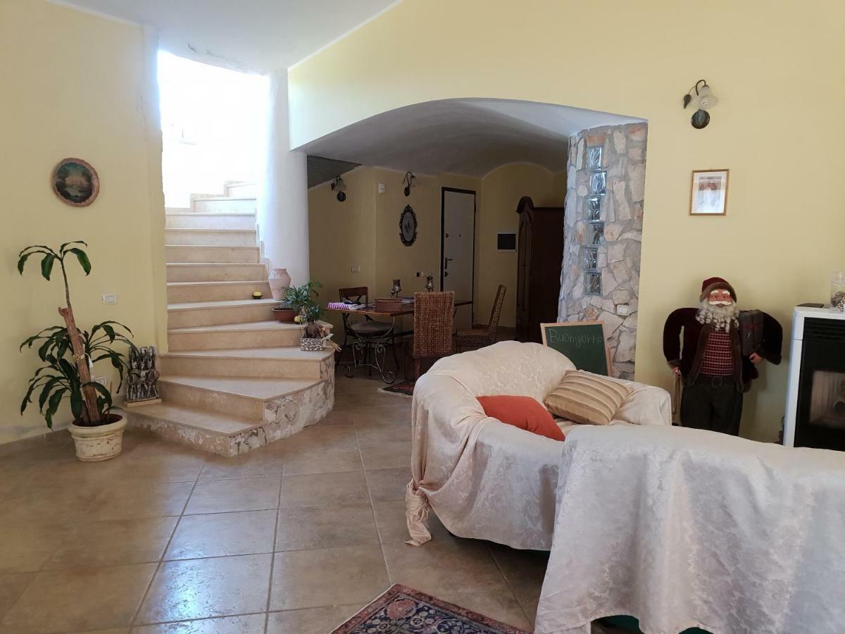 Villa Renzo E Lucia Sant Isidoro  エクステリア 写真