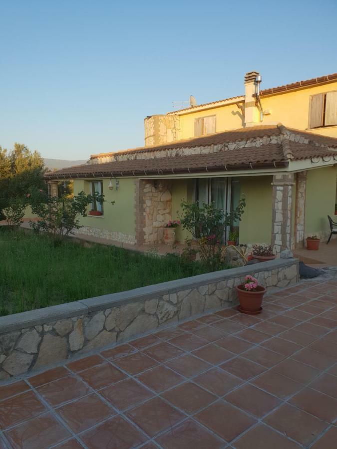 Villa Renzo E Lucia Sant Isidoro  エクステリア 写真